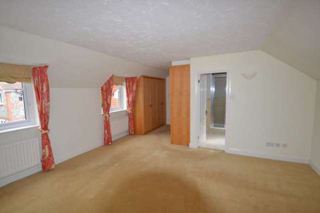  Image of 5 bedroom Detached house to rent in Middle Farm Place Effingham Leatherhead KT24 at Middle Farm Place Effingham Leatherhead, KT24 5LA
