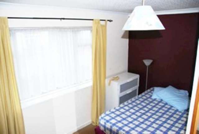  Image of 4 bedroom Detached house to rent in Middle Street Southampton SO14 at Middle Street Inner Avenue Southampton, SO14 6HW