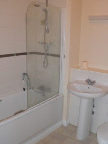  Image of 1 bedroom Apartment for sale in Miles Drive London SE28 at Miles Drive West Thamesmead London, SE28 0NE