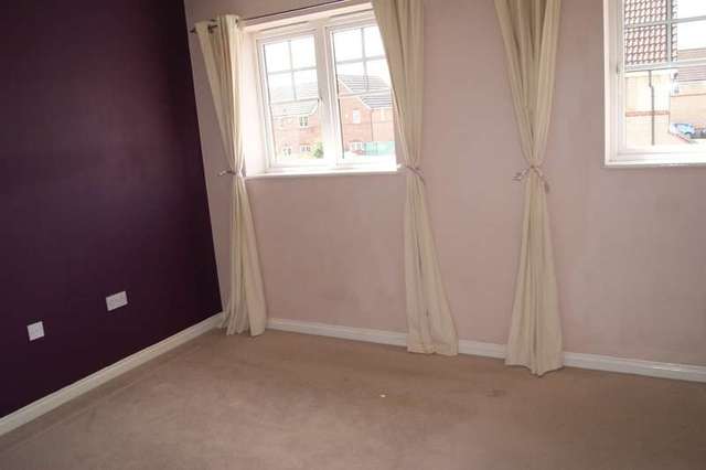  Image of 2 bedroom Town House to rent in Mill Chase Road Wakefield WF2 at Alverthorpe Wakefield Wrenthorpe, WF2 9SX