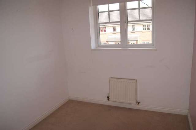  Image of 2 bedroom Town House to rent in Mill Chase Road Wakefield WF2 at Alverthorpe Wakefield Wrenthorpe, WF2 9SX