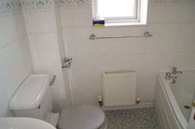  Image of 2 bedroom Town House to rent in Mill Chase Road Wakefield WF2 at Alverthorpe Wakefield Wrenthorpe, WF2 9SX