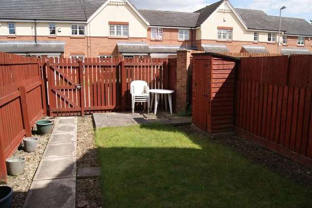  Image of 2 bedroom Town House to rent in Mill Chase Road Wakefield WF2 at Alverthorpe Wakefield Wrenthorpe, WF2 9SX