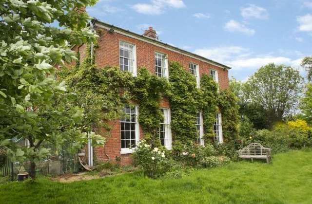  Image of 5 bedroom Detached house for sale in Mill Lane Calcot Reading RG31 at Mill Lane  Reading, RG31 7RS