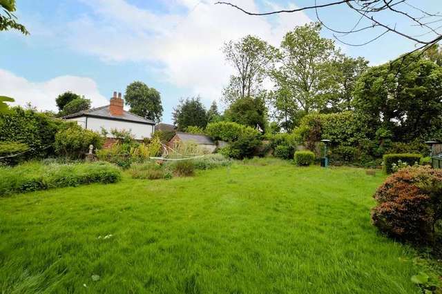  Image of 5 bedroom Detached house for sale in Mill Lane Calcot Reading RG31 at Mill Lane Calcot Reading, RG31 7RS