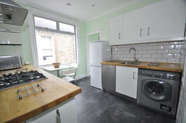  Image of 2 bedroom Flat to rent in Miller Road Colliers Wood London SW19 at London  Colliers Wood, SW19 2DB