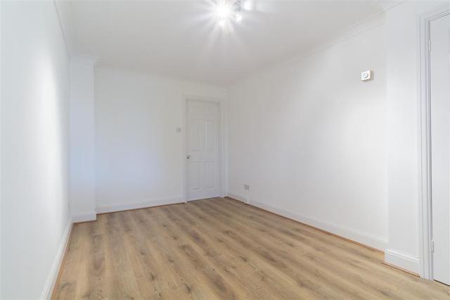  Image of 2 bedroom Terraced house to rent in Millers Rise St. Albans AL1 at Millers Rise  ST. ALBANS, AL1 1QW