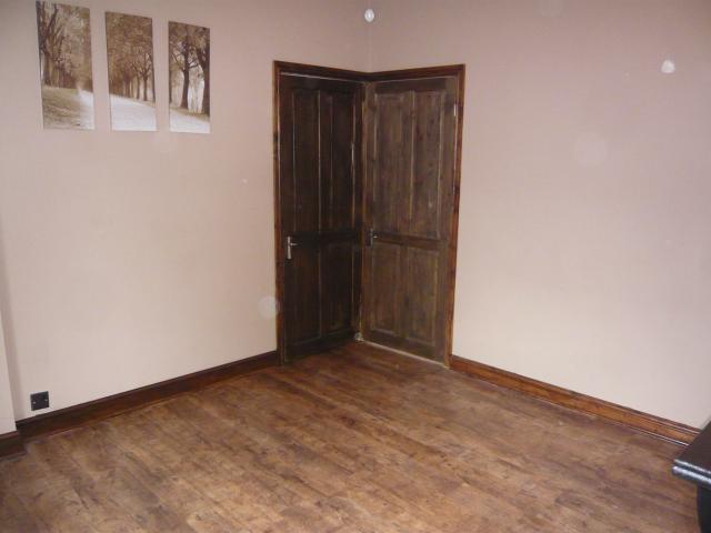  Image of 2 bedroom Terraced house to rent in Milroyd Crescent Birstall Batley WF17 at Milroyd Crescent  BIRSTALL, WF17 0LA