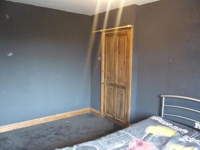  Image of 2 bedroom Terraced house to rent in Milroyd Crescent Birstall Batley WF17 at Milroyd Crescent  BIRSTALL, WF17 0LA