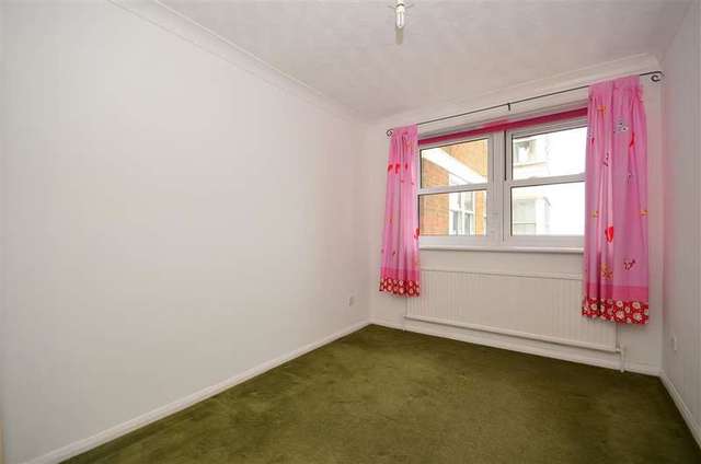  Image of 2 bedroom Flat for sale in Montpelier Road Brighton BN1 at Brighton East Sussex Brighton, BN1 3BL