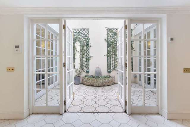  Image of 6 bedroom Detached house to rent in Montpelier Square London SW7 at Montpelier Square Knightsbridge London, SW7 1JZ