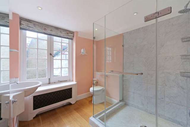  Image of 6 bedroom Detached house to rent in Montpelier Square London SW7 at Montpelier Square Knightsbridge London, SW7 1JZ