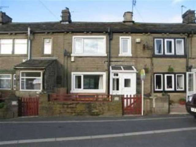  Image of 2 bedroom Terraced house to rent in Moor End Halifax HX2 at Mount Tabor, HX2 0TX