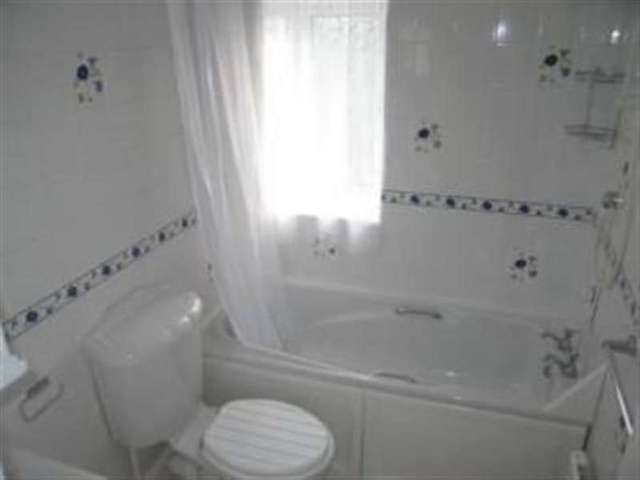  Image of 2 bedroom Terraced house to rent in Moor End Halifax HX2 at Mount Tabor, HX2 0TX