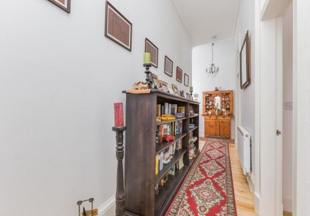  Image of 3 bedroom Flat to rent in Morningside Road Edinburgh EH10 at Morningside Edinburgh Edinburgh, EH10 4QP