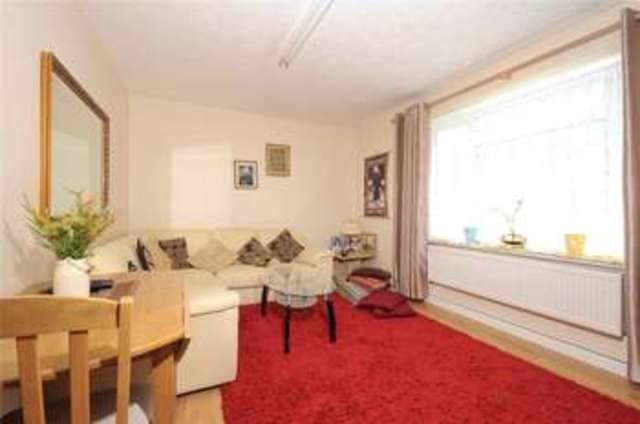  Image of 2 bedroom Flat for sale in Morris Gardens London SW18 at London  Wandsworth, SW18 5HL