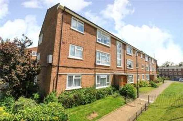  Image of 2 bedroom Flat for sale in Morris Gardens London SW18 at London  Wandsworth, SW18 5HL