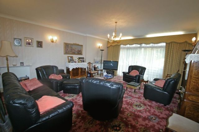  Image of 6 bedroom Detached house for sale in Morton Way London N14 at Morton Way Southgate Palmers Green, N14 7HS