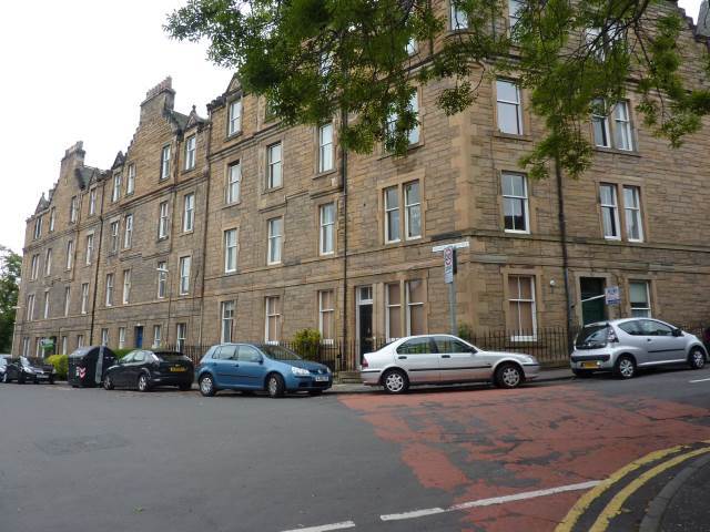  Image of 2 bedroom Flat to rent in Murrayfield Avenue Edinburgh EH12 at Murrayfield Edinburgh Edinburgh, EH12 6AU