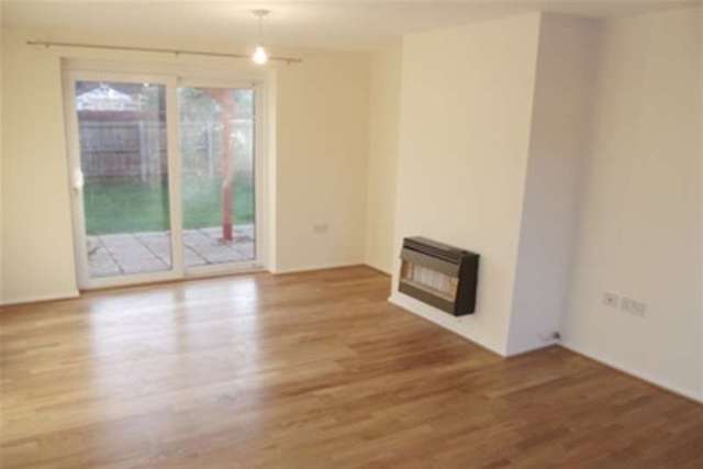  Image of 3 bedroom Terraced house to rent in New Cheveley Road Newmarket CB8 at Newmarket, CB8 8BZ