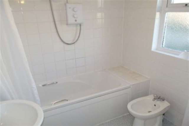  Image of 3 bedroom Terraced house to rent in New Cheveley Road Newmarket CB8 at Newmarket, CB8 8BZ