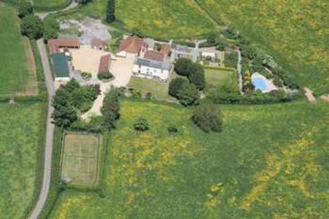  Image of 6 bedroom Property for sale in Northload Lane Theale Wedmore BS28 at Northload Lane Theale Wedmore, BS28 4SY