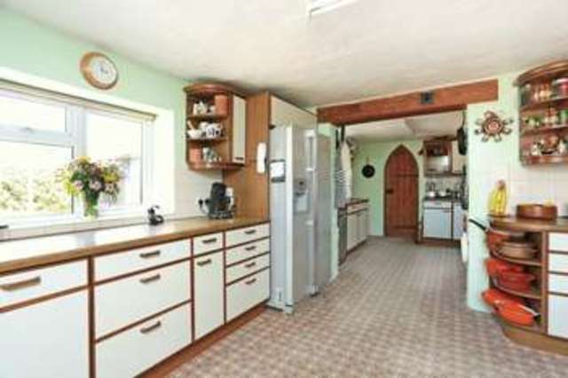  Image of 6 bedroom Property for sale in Northload Lane Theale Wedmore BS28 at Northload Lane Theale Wedmore, BS28 4SY