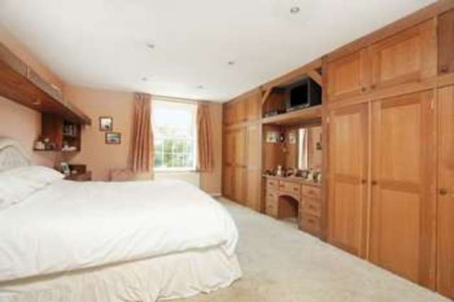  Image of 6 bedroom Property for sale in Northload Lane Theale Wedmore BS28 at Northload Lane Theale Wedmore, BS28 4SY
