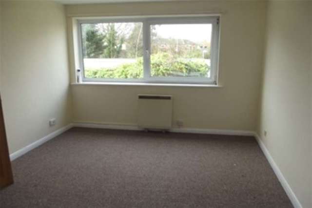  Image of 1 bedroom Flat to rent in Kent Road Southampton SO17 at Southampton, SO17 2LH