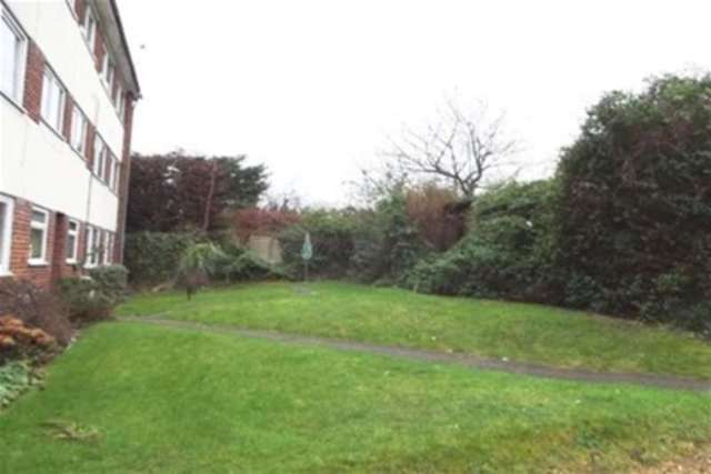  Image of 1 bedroom Flat to rent in Kent Road Southampton SO17 at Southampton, SO17 2LH