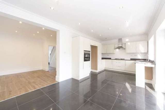  Image of 5 bedroom Detached house for sale in Netley Road Ilford IG2 at Newbury Park IG2 Ilford, IG2 7NT