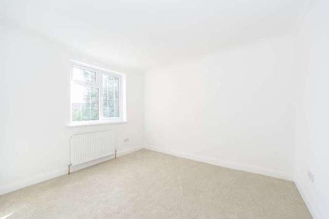  Image of 5 bedroom Detached house for sale in Netley Road Ilford IG2 at Newbury Park IG2 Ilford, IG2 7NT