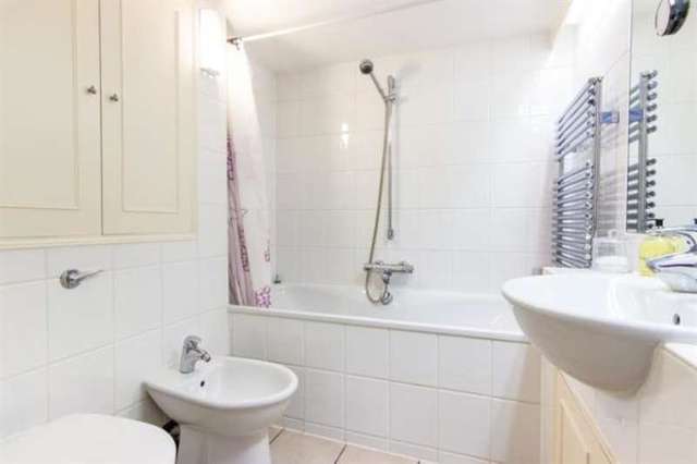  Image of 1 bedroom Flat for sale in Nevern Square London SW5 at Earls Court London Earl