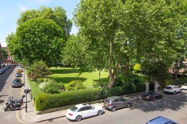  Image of 1 bedroom Flat for sale in Nevern Square London SW5 at Earls Court London Earl