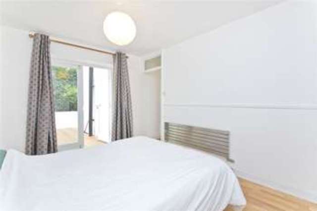  Image of 1 bedroom Flat to rent in New North Road London N1 at Islington London Essex Road, N1 7BH