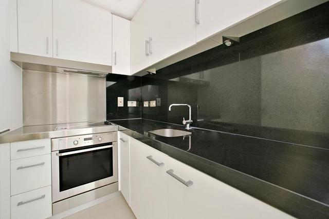  Image of Penthouse to rent in Fairmont Avenue London E14 at Canary Wharf  London, E14 9PW