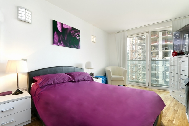  Image of 2 bedroom Apartment to rent in Fairmont Avenue London E14 at New Providence Wharf,Farimont Avenue  London, E14 9PW
