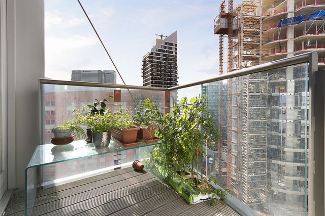  Image of 2 bedroom Apartment to rent in Fairmont Avenue London E14 at New Providence Wharf,Farimont Avenue  London, E14 9PW