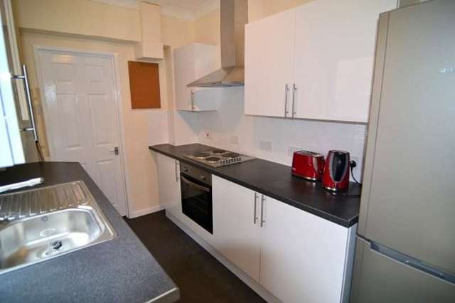  Image of 1 bedroom House Share to rent in New Road Fareham PO16 at New Road  Fareham, PO16 7SR