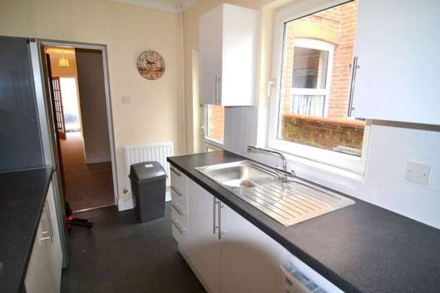  Image of 1 bedroom House Share to rent in New Road Fareham PO16 at New Road  Fareham, PO16 7SR