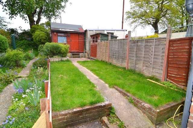  Image of 1 bedroom House Share to rent in New Road Fareham PO16 at New Road  Fareham, PO16 7SR