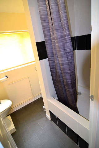  Image of 1 bedroom House Share to rent in New Road Fareham PO16 at New Road  Fareham, PO16 7SR
