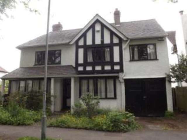  Image of 4 bedroom Detached house for sale in Newbridge Avenue Wolverhampton WV6 at Wolverhampton West Midlands Tettenhall, WV6 0LW