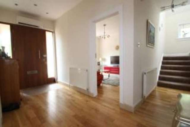  Image of 4 bedroom Bungalow for sale in Newtonlea Avenue Newton Mearns Glasgow G77 at Newton Mearns Glasgow Mearns, G77 5QF
