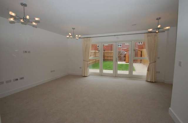  Image of 4 bedroom Terraced house to rent in Nicolls Close Cholsey Wallingford OX10 at Cholsey Wallingford, OX10 9FL