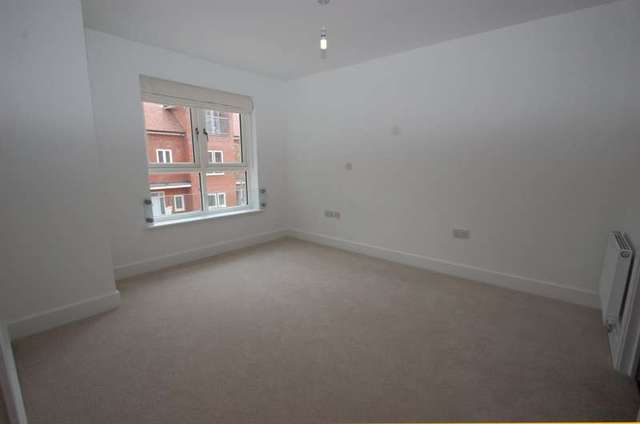  Image of 4 bedroom Terraced house to rent in Nicolls Close Cholsey Wallingford OX10 at Cholsey Wallingford, OX10 9FL