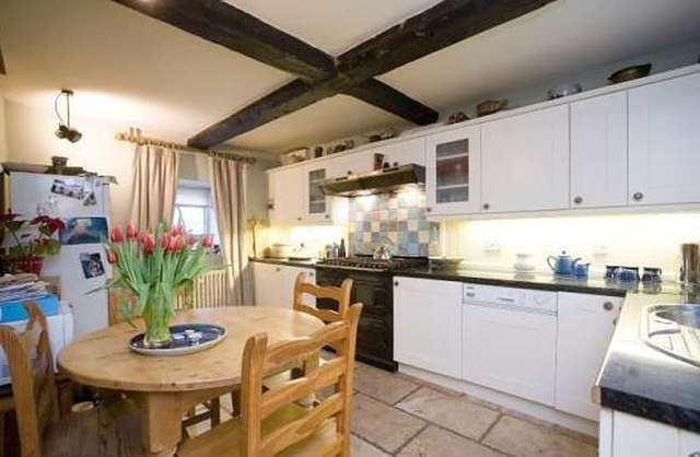  Image of 5 bedroom Detached house for sale in Northcourt Lane Abingdon OX14 at Northcourt Lane  Abingdon, OX14 1PN