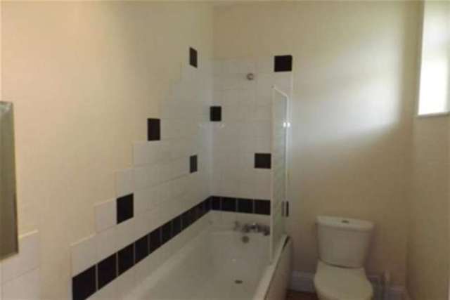  Image of 2 bedroom Flat to rent in Northdown Road Cliftonville Margate CT9 at Margate, CT9 2RJ