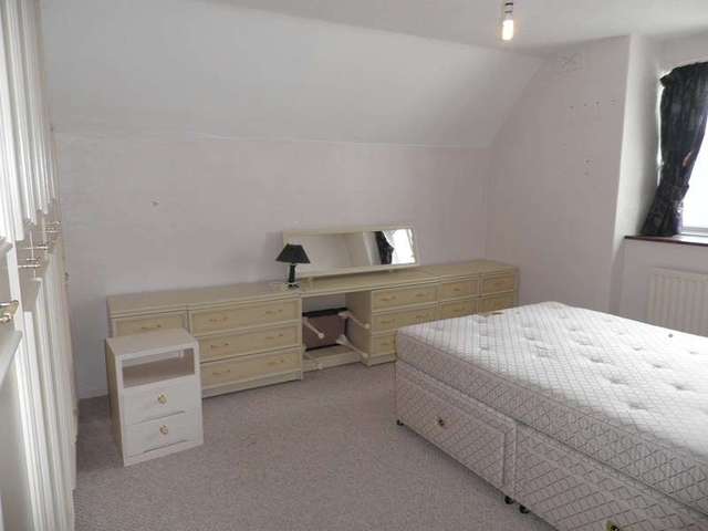  Image of 3 bedroom Town House for sale in Northdown Road Bideford EX39 at Northdown Road  Bideford, EX39 3LP