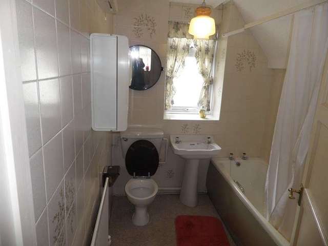  Image of 3 bedroom Town House for sale in Northdown Road Bideford EX39 at Northdown Road  Bideford, EX39 3LP